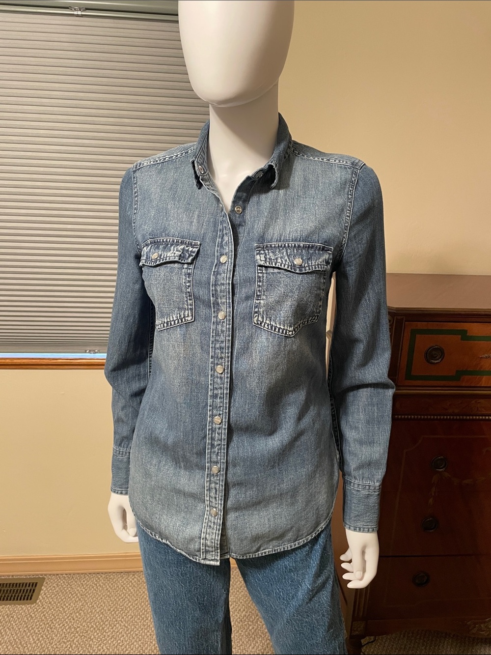 J. Crew 4 Soft Light Blue Denim Western Style Snap Front 100% Cotton Shirt EUC